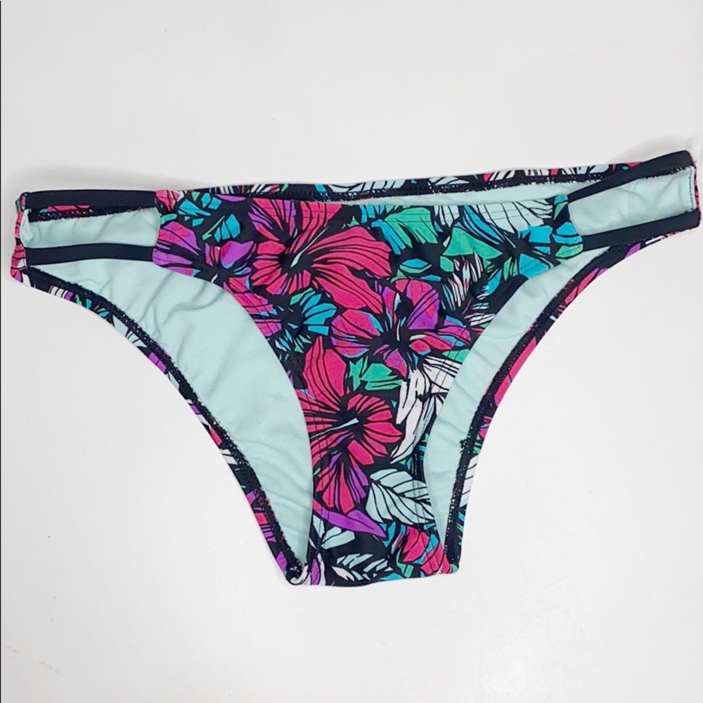 Xhilaration floral print bikini bottoms M